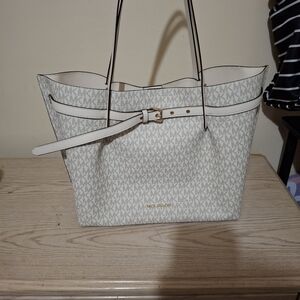Michael Kors White Tote Bag